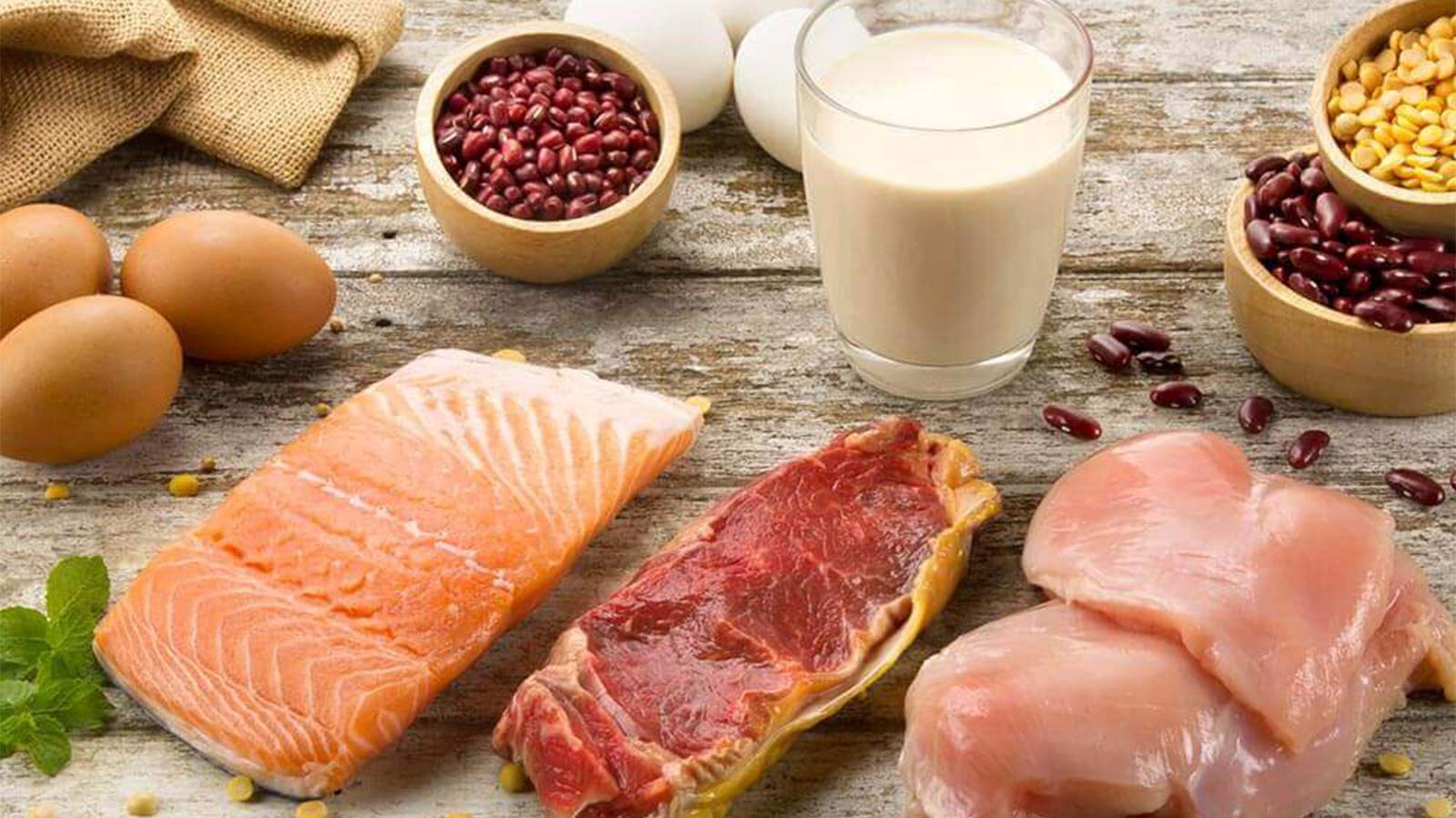 erros comuns na dieta cetogénica - Consumir proteína em excesso